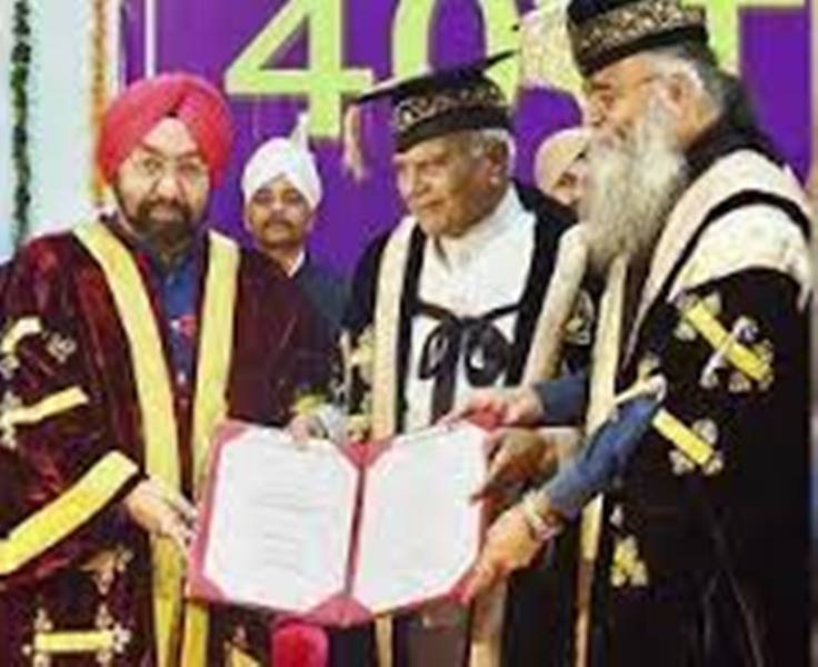  ਸੰਸਦ ਮੈਂਬਰ ਵਿਕਰਮਜੀਤ ਸਿੰਘ ਸਾਹਨੀ ਨੂੰ ਪੰਜਾਬ ਦੇ ਰਾਜਪਾਲ ਨੇ ਪ੍ਰਦਾਨ ਕੀਤੀ ਡਾਕਟਰੇਟ ਦੀ ਆਨਰੇਰੀ ਡਿਗਰੀ