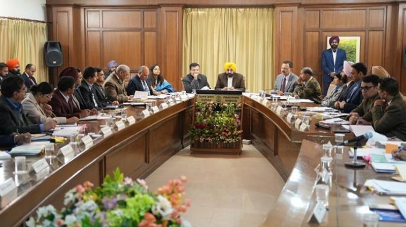 CM ਭਗਵੰਤ ਮਾਨ ਨੇ ਗ਼ੈਰ-ਕਾਨੂੰਨੀ ਮਾਈਨਿੰਗ ਰੋਕਣ ਲਈ ਡਿਪਟੀ ਕਮਿਸ਼ਨਰਾਂ ਨੂੰ ਦਿਤੀ ਖੁੱਲ੍ਹੀ ਛੋਟ