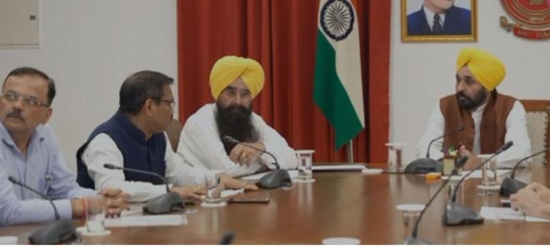  ਮੁੱਖ ਮੰਤਰੀ ਨੇ ਸਿਹਤਯਾਬ ਹੋ ਕੇ ਪਰਾਲੀ ਦੇ ਪ੍ਰਬੰਧਨ ਬਾਰੇ ਮੀਟਿੰਗ ਦੀ ਪ੍ਰਧਾਨਗੀ ਕੀਤੀ