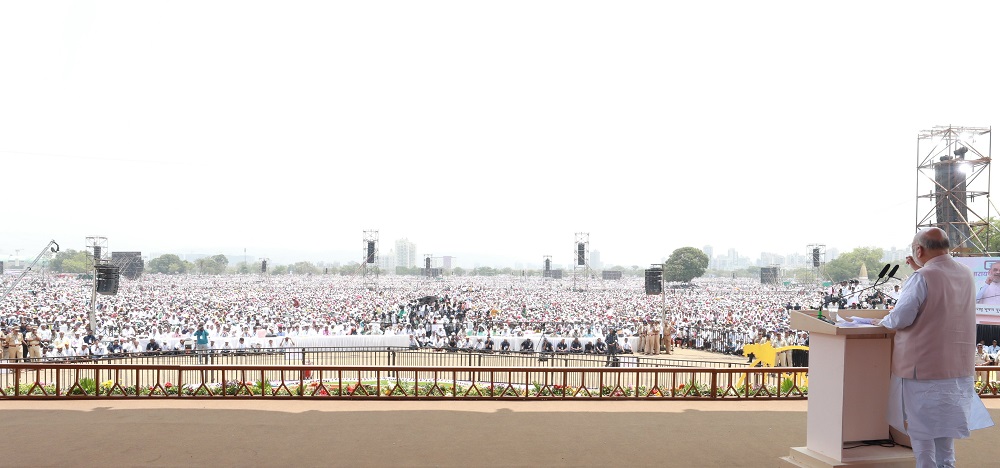 ਮਹਾਰਾਸ਼ਟਰ ਪੁਰਸਕਾਰ ਸਮਾਰੋਹ ਚ ਸ਼ਾਮਲ ਹੋਏ 12 ਲੋਕਾਂ ਦੀ ਲੂ ਲੱਗਣ ਨਾਲ ਮੌਤ, 20 ਹਸਪਤਾਲ ''ਚ ਦਾਖ਼ਲ