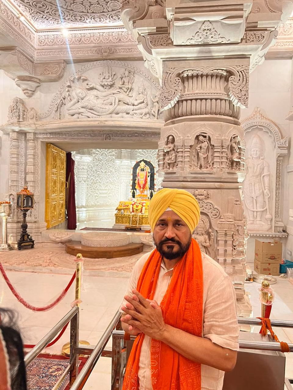  ਪੰਜਾਬ ਦੇ ਸਾਬਕਾ ਮੁੱਖ ਮੰਤਰੀ ਚਰਨਜੀਤ ਸਿੰਘ ਚੰਨੀ ਪਹੁੰਚੇ ਅਯੁਧਿਆ,ਭਗਵਾਨ ਸ਼੍ਰੀ ਰਾਮ ਦੇ ਕੀਤੇ ਦਰਸ਼ਨ