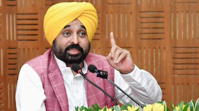 ਮੁੱਖ ਮੰਤਰੀ ਨੇ ਇਕ ਨਵੰਬਰ ਨੂੰ ਹੋਣ ਵਾਲੀ ਬਹਿਸ ਤੋਂ ਭੱਜ ਰਹੀਆਂ ਵਿਰੋਧੀ ਪਾਰਟੀਆਂ ਦੀ ਕੀਤੀ ਸਖ਼ਤ ਆਲੋਚਨਾ। 