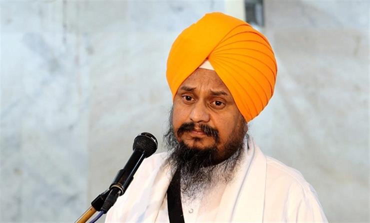 ਸ੍ਰੀ ਗੁਰੂ ਗੰਥ ਸਾਹਿਬ ਨੂੰ ਥਾਣੇ ਤੱਕ ਲਿਜਾਣ ਦੇ ਮਾਮਲੇ ‘ਚ ਸ੍ਰੀ ਅਕਾਲ ਤਖ਼ਤ ਸਾਹਿਬ ਦੇ ਜਥੇਦਾਰ ਨੇ ਚੁੱਕਿਆ ਵੱਡਾ ਕਦਮ