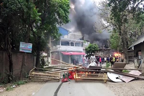 ਮਣੀਪੁਰ ਹਿੰਸਾ ''ਚ 54 ਲੋਕਾਂ ਦੀ ਗਈ ਜਾਨ। 