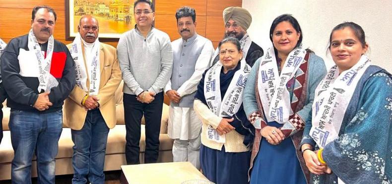  ‘ਆਪ’ ’ਚ ਭੋਗਪੁਰ ਨਗਰ ਕੌਂਸਲ ਤੋਂ ਜਿੱਤਣ ਵਾਲੇ 6 ਕਾਂਗਰਸੀ ਕੌਂਸਲਰ ਹੋਏ ਸ਼ਾਮਲ