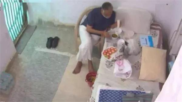  ਮੀਨਾਕਸ਼ੀ ਲੇਖੀ ਬੋਲੀ- ਸਤੇਂਦਰ ਜੈਨ ਨੂੰ ਤਿਹਾੜ ਜੇਲ੍ਹ ’ਚ ਕਿਸੇ ਰਿਜ਼ਾਰਟ ਵਰਗੀਆਂ ਸਹੂਲਤਾਂ ਮਿਲ ਰਹੀਆਂ ਹਨ। 