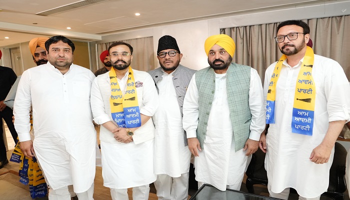 ਵਿਰੋਧੀ ਪਾਰਟੀਆਂ ਨੂੰ ਲੱਗਾ ਵੱਡਾ ਝਟਕਾ, ਕਈ ਆਗੂ ''ਆਪ'' ''ਚ ਹੋਏ ਸ਼ਾਮਲ