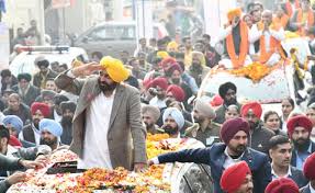 ਲੁਧਿਆਣਾ ’ਚ ਮੁੱਖ ਮੰਤਰੀ ਭਗਵੰਤ ਮਾਨ ਦਾ ਵੱਡਾ ਰੋਡ ਸ਼ੋਅ, ਲੋਕਾਂ ਨੂੰ ''ਆਪ'' ਉਮੀਦਵਾਰਾਂ ਨੂੰ ਚੁਣਨ ਦੀ ਕੀਤੀ ਅਪੀਲ