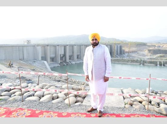 ਰਣਜੀਤ ਸਾਗਰ ਡੈਮ ‘ਤੇ ਪਹੁੰਚੇ CM ਮਾਨ ਦਾ ਐਲਾਨ-‘ਧਾਰ ਕਲਾਂ ਨੂੰ ਬਣਾਇਆ ਜਾਏਗਾ ਟੂਰਿਸਟ ਕੇਂਦਰ’