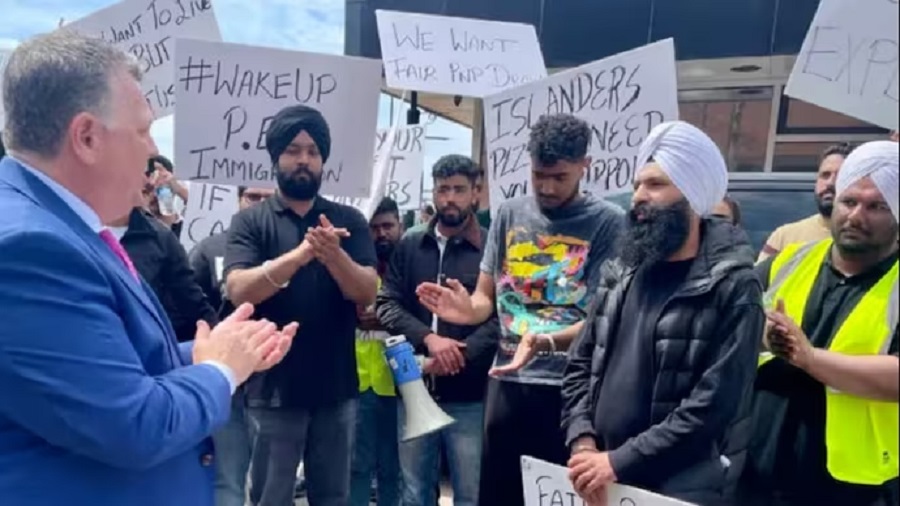 ਵੱਡਾ ਸੰਕਟ: ਕੈਨੇਡਾ ਚ ਇਮੀਗ੍ਰੇਸ਼ਨ ਨਿਯਮਾਂ ''ਚ ਬਦਲਾਅ ਕਾਰਨ ਵਾਪਸ ਪਰਤਣ ਲਈ ਮਜ਼ਬੂਰ ਹੋਏ ਵਿਦਿਆਰਥੀ