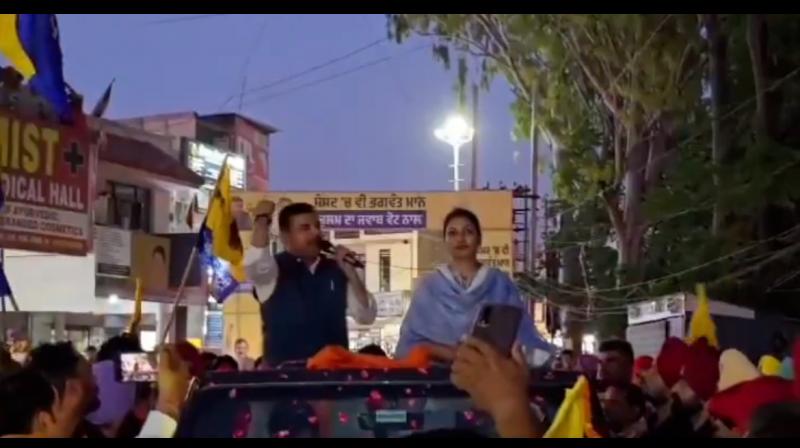 ਮਲਵਿੰਦਰ ਕੰਗ ਲਈ ਨਵਾਂ ਗਾਓਂ ''ਚ ''ਆਪ'' ਸੰਸਦ ਸੰਜੇ ਸਿੰਘ ਨੇ ਕੀਤਾ ਚੋਣ ਪ੍ਰਚਾਰ