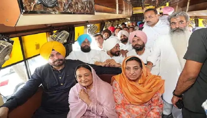 ਜਲੰਧਰ ਜ਼ਿਮਨੀ ਚੋਣ : ਉਮੀਦਵਾਰ ਨਾਮਜ਼ਦਗੀ ਦੌਰਾਨ ਕਾਂਗਰਸ ਨੇ ਵਿਖਾਈ ਇਕਜੁੱਟਤਾ, ਪਹੁੰਚੇ ਵੱਡੇ ਆਗੂ