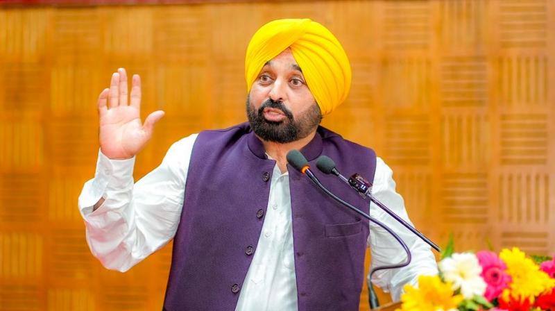 ਸੁੱਖ ਵਿਲਾਸ ਨੂੰ ਲੈ ਕੇ CM ਮਾਨ ਦਾ ਬਾਦਲ ਪ੍ਰਵਾਰ ''ਤੇ ਨਿਸ਼ਾਨਾ, ਕਿਹਾ-ਕਾਗਜ਼ ਕੱਢ ਲਏ, ਜਲਦੀ ਖੁਸ਼ਖ਼ਬਰੀ ਦੇਵਾਂਗਾ