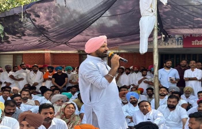 ਰਾਜਾ ਵੜਿੰਗ ਦੀ ਅਗਵਾਈ ਵਿੱਚ SDM ਅਤੇ RO ਗਿੱਦੜਬਾਹਾ ਖ਼ਿਲਾਫ਼ ਸੰਮਨ ਹੋਇਆ ਜਾਰੀ
