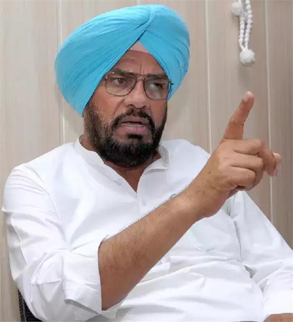 ਕੈਬਨਿਟ ਮੰਤਰੀ ਧਾਲੀਵਾਲ ਦਾ ਠੱਗ ਟ੍ਰੈਵਲ ਏਜੰਟਾਂ ਨੂੰ ਲੈ ਕੇ ਆਇਆ ਅਹਿਮ ਬਿਆਨ,ਟ੍ਰੈਵਲ ਏਜੰਟਾਂ ਦੀ ਸੂਚੀ ਹੋ ਰਹੀ ਤਿਆਰ।