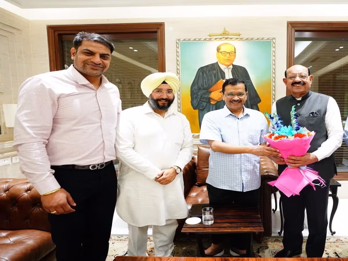 ''ਆਪ'' ਸੁਪਰੀਮੋ ਅਰਵਿੰਦ ਕੇਜਰੀਵਾਲ ਨਾਲ ਮਹਿੰਦਰ ਭਗਤ ਨੇ ਕੀਤੀ ਮੁਲਾਕਾਤ, ਇਨ੍ਹਾਂ ਮੁੱਦਿਆਂ ''ਤੇ ਹੋਈ ਚਰਚਾ