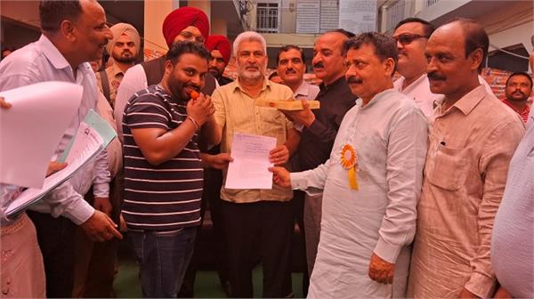 ਮੰਤਰੀ ਕਟਾਰੂਚੱਕ ਨੇ ਨਗਰ ਨਿਗਮ ਪਠਾਨਕੋਟ ਦੇ ਕਰੀਬ 441 ਕਰਮਚਾਰੀਆਂ ਨੂੰ ਦਿੱਤੇ ਆਫਰ ਲੈਟਰ