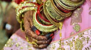 ਪੰਜਾਬ ''ਚ ਲਵ ਮੈਰਿਜ ਕਰਾਉਣ ਵਾਲੀ ਕੁੜੀ ਨੂੰ ਸ਼ਰੇਆਮ ਮਾਰੀ ਗੋਲ਼ੀ