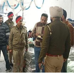 ਪੰਜਾਬ ''ਚ ਕੁੜੀਆਂ ਨੂੰ ਦਿੱਤੀ ਸ਼ਰਮਨਾਕ ਸਜ਼ਾ, ਸ਼ਰੇਆਮ ਘੁੰਮਾਇਆ